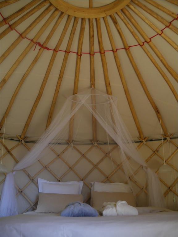 Mira Ceti Yurt Bed and Breakfast Σετ Δωμάτιο φωτογραφία